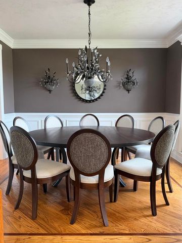 822 Waters Edge Drive, South Elgin, IL 60177