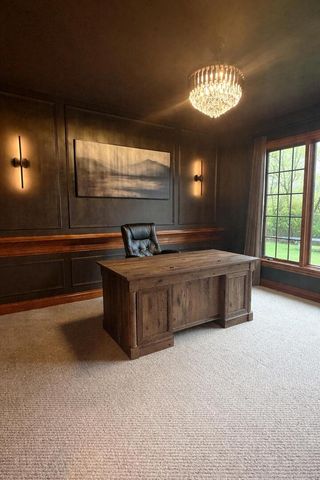 822 Waters Edge Drive, South Elgin, IL 60177