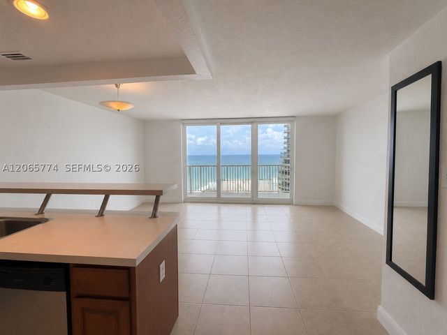 5401 Collins Ave 832, Miami Beach, FL 33140