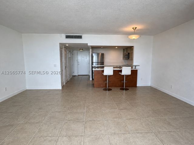 5401 Collins Ave 832, Miami Beach, FL 33140