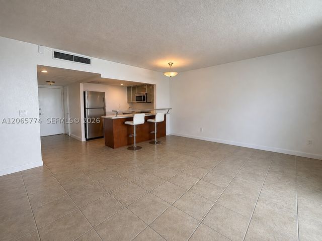 5401 Collins Ave 832, Miami Beach, FL 33140