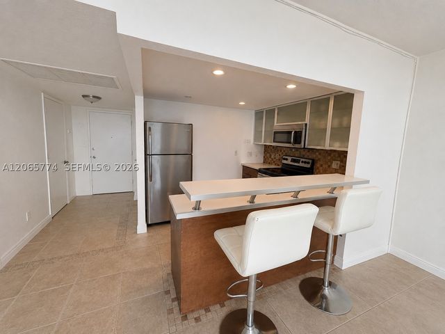 5401 Collins Ave 832, Miami Beach, FL 33140
