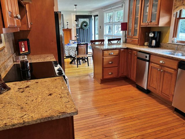 450 Center St, Pembroke, MA 02359