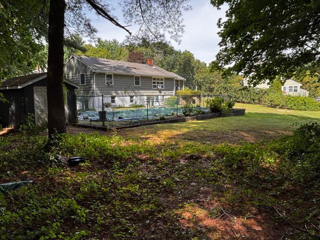 450 Center St, Pembroke, MA 02359