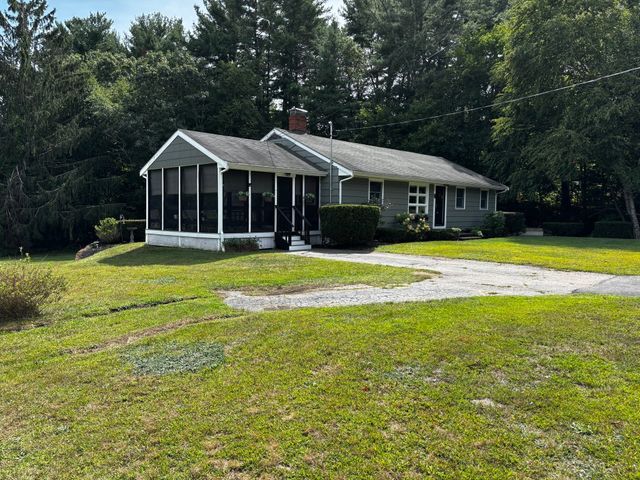 450 Center St, Pembroke, MA 02359