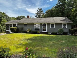 450 Center St, Pembroke, MA 02359
