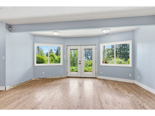 16 LITTLE CAPE HORN Rd, Cathlamet, WA 98612