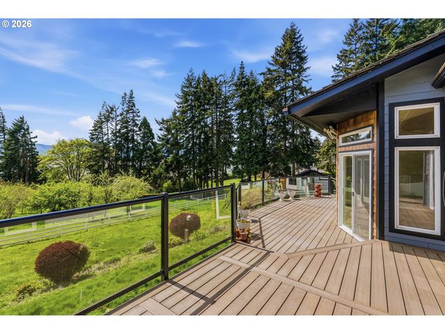 16 LITTLE CAPE HORN Rd, Cathlamet, WA 98612