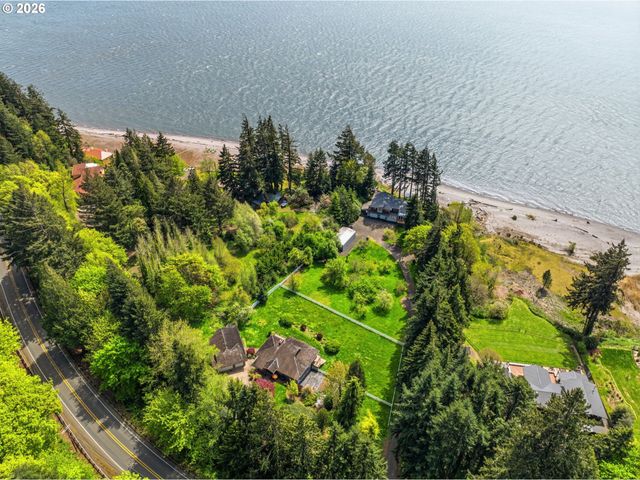 16 LITTLE CAPE HORN Rd, Cathlamet, WA 98612