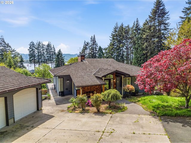 16 LITTLE CAPE HORN Rd, Cathlamet, WA 98612
