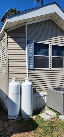 2421 Bobolink W Circle, Palmview, TX 78572