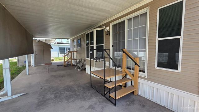 2421 Bobolink W Circle, Palmview, TX 78572