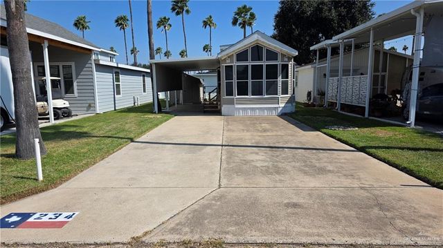 2421 Bobolink W Circle, Palmview, TX 78572