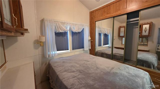 2421 Bobolink W Circle, Palmview, TX 78572