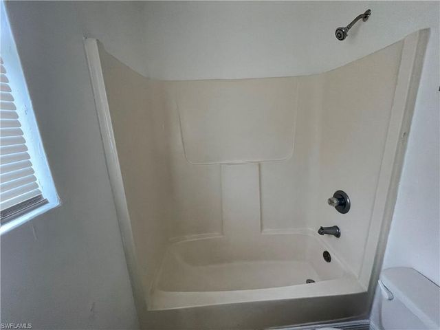 2505 NE 22nd PL, Cape Coral, FL 33909