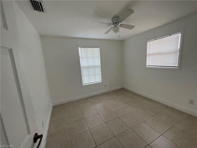 2505 NE 22nd PL, Cape Coral, FL 33909