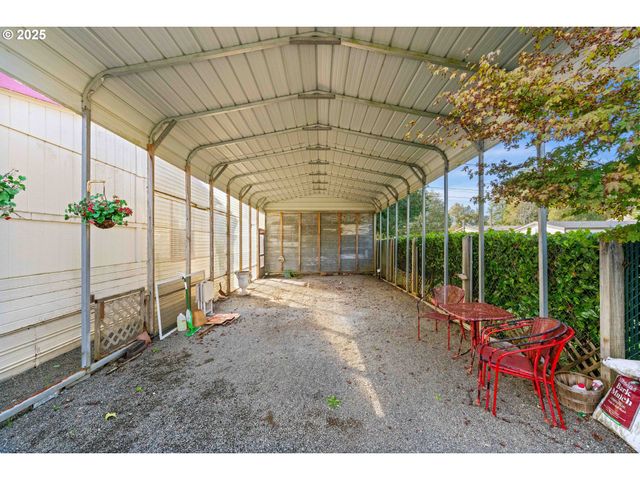 90994 BEACON Ln, Coos Bay, OR 97420