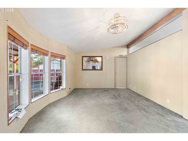 90994 BEACON Ln, Coos Bay, OR 97420