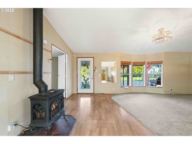 90994 BEACON Ln, Coos Bay, OR 97420