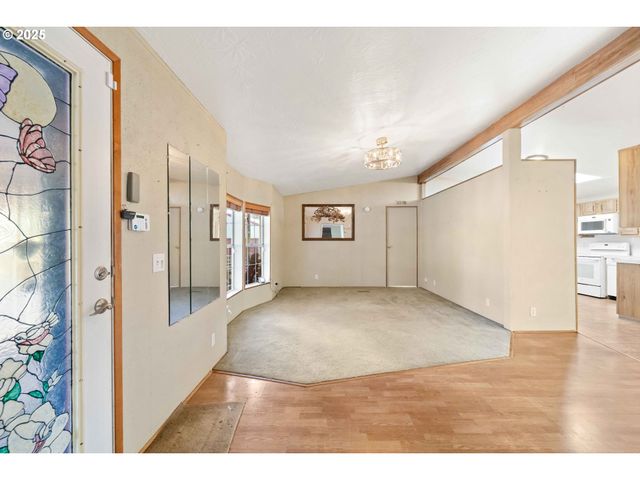 90994 BEACON Ln, Coos Bay, OR 97420