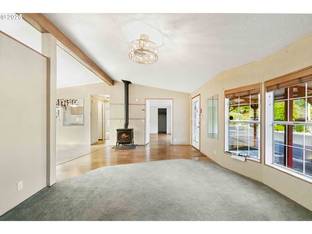 90994 BEACON Ln, Coos Bay, OR 97420