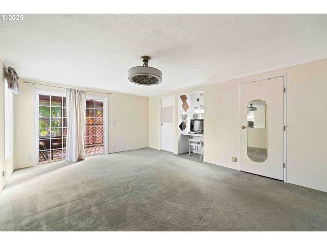 90994 BEACON Ln, Coos Bay, OR 97420