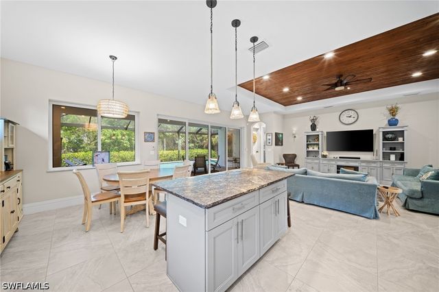 2291 Thomasson DR, Naples, FL 34112