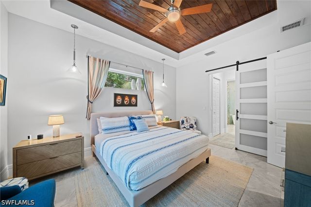 2291 Thomasson DR, Naples, FL 34112