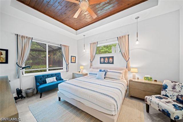 2291 Thomasson DR, Naples, FL 34112