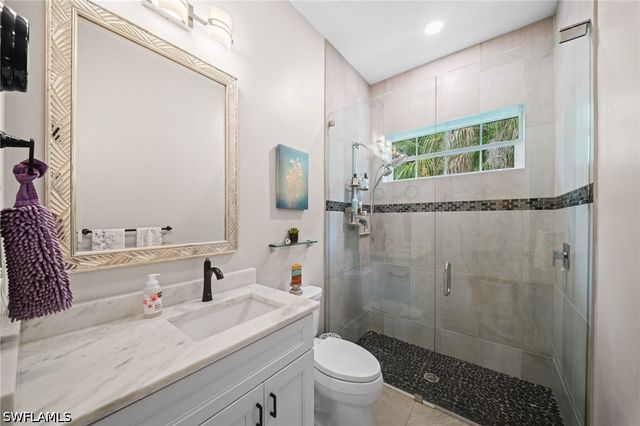 2291 Thomasson DR, Naples, FL 34112
