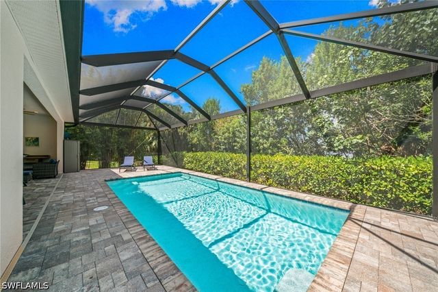 2291 Thomasson DR, Naples, FL 34112