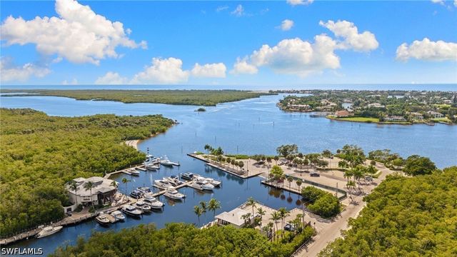 2291 Thomasson DR, Naples, FL 34112