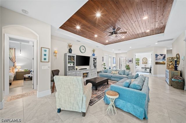 2291 Thomasson DR, Naples, FL 34112