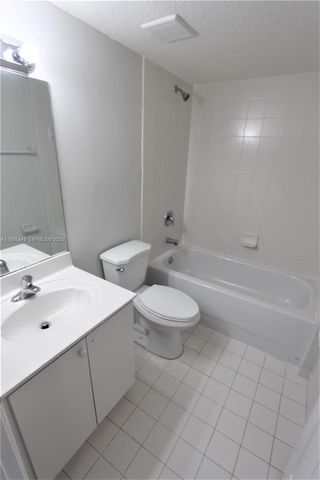 22831 SW 88th Pl 201, Cutler Bay, FL 33190