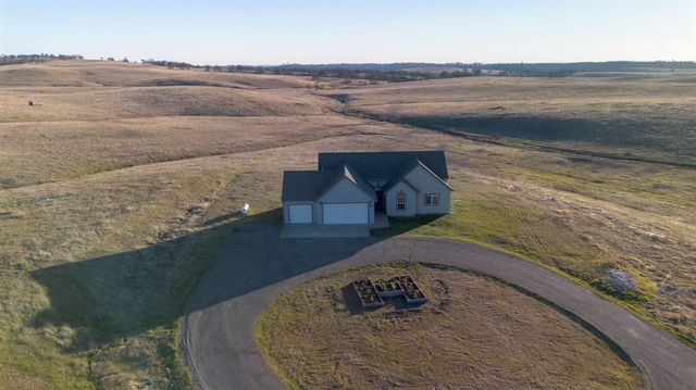 4200 Coulter Ln, Latrobe, CA 95682