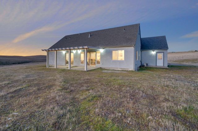 4200 Coulter Ln, Latrobe, CA 95682