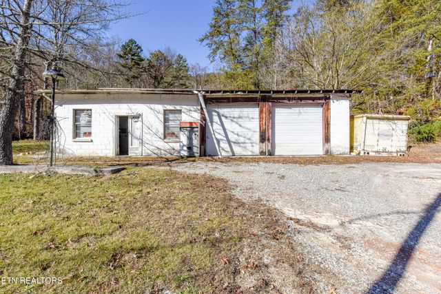 463 Lovers Lane, Townsend, TN 37882