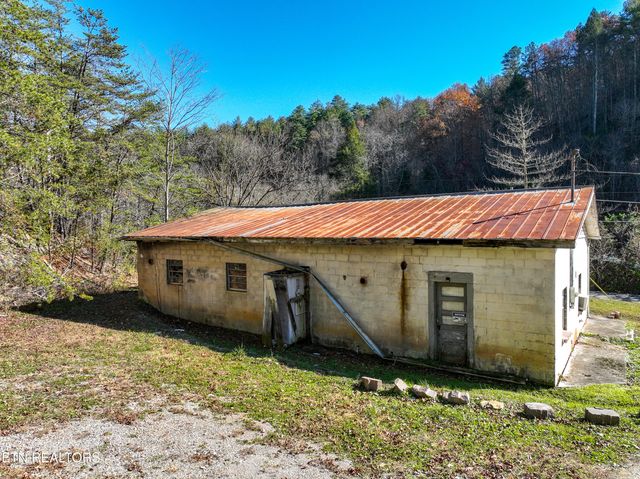 463 Lovers Lane, Townsend, TN 37882
