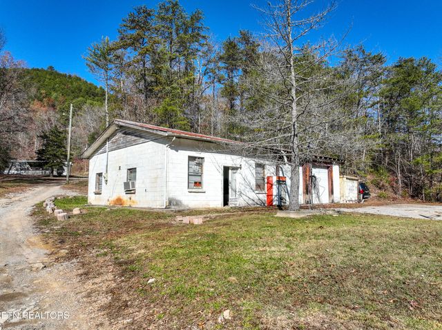 463 Lovers Lane, Townsend, TN 37882