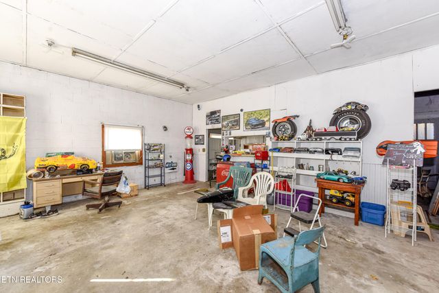 463 Lovers Lane, Townsend, TN 37882