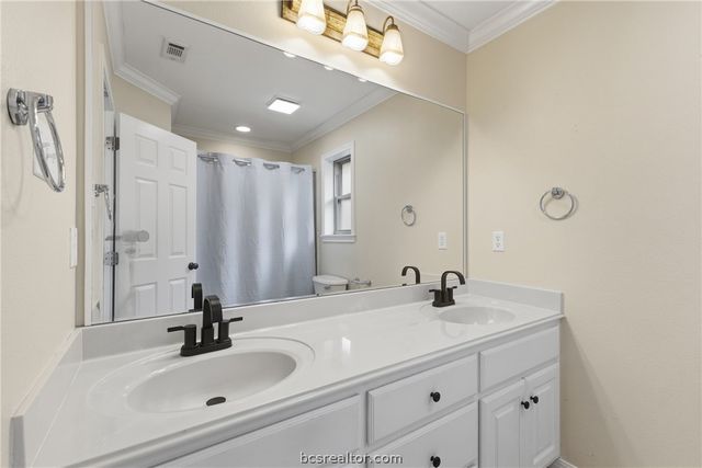 8407 Alison Avenue, College Station, TX 77845