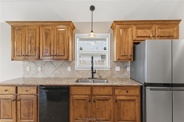 8407 Alison Avenue, College Station, TX 77845