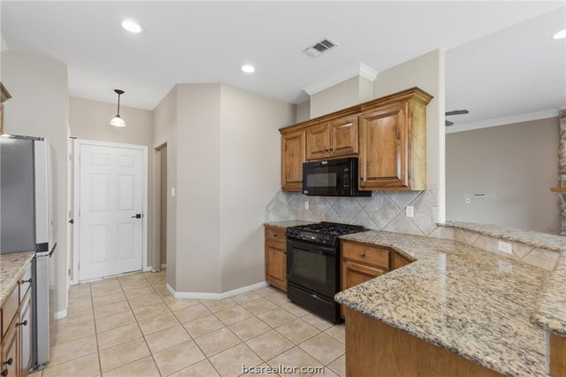 8407 Alison Avenue, College Station, TX 77845