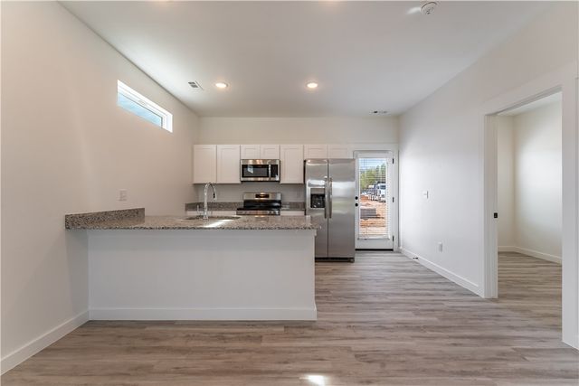 1101 SW Kentucky Avenue, Bentonville, AR 72713
