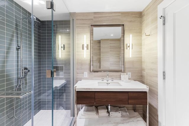 430 Stuart St 1518, Boston, MA 02116