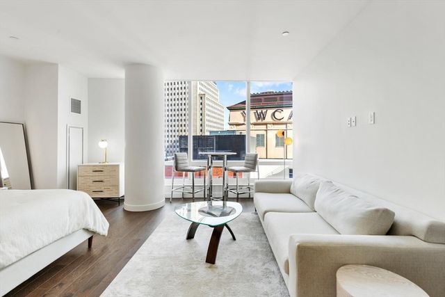 430 Stuart St 1518, Boston, MA 02116