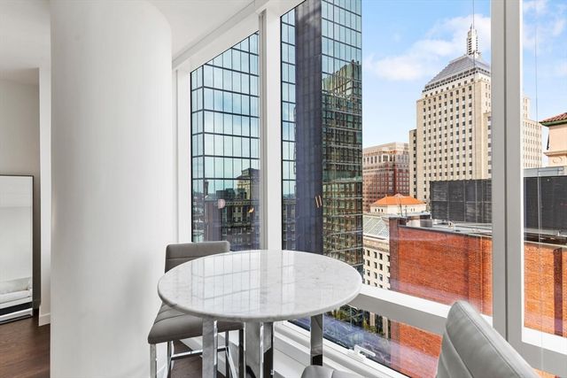 430 Stuart St 1518, Boston, MA 02116