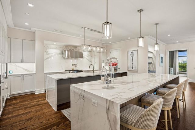 6017 Memorial Drive 507, Houston, TX 77007