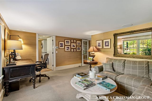 2075 Lakeshore Drive, Fennville, MI 49408
