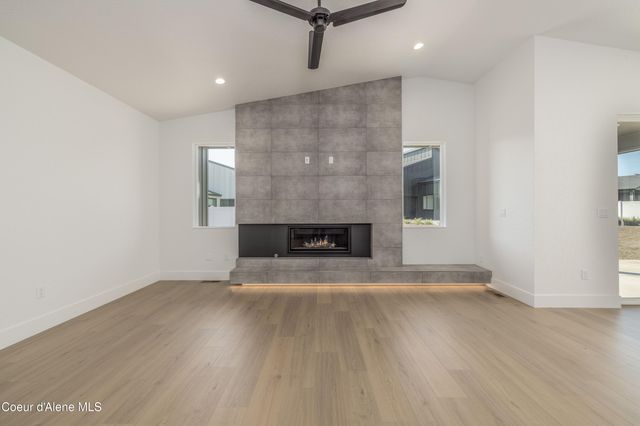 11586 N ENTWISTLE WAY, Rathdrum, ID 83858